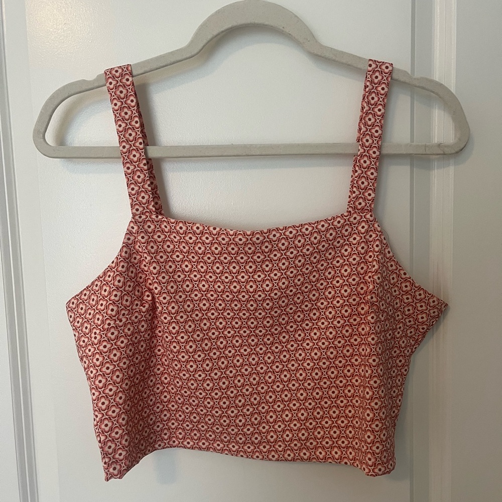 Groovy Patterned Cropped Tank